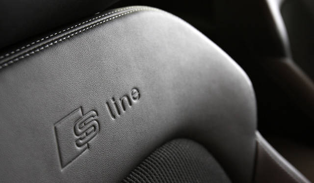 <strong>Audi A4｜アウディA4</strong>