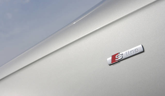 <strong>Audi A4｜アウディA4</strong>