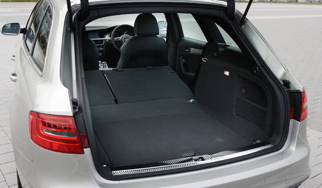 <strong>Audi A4｜アウディA4</strong>