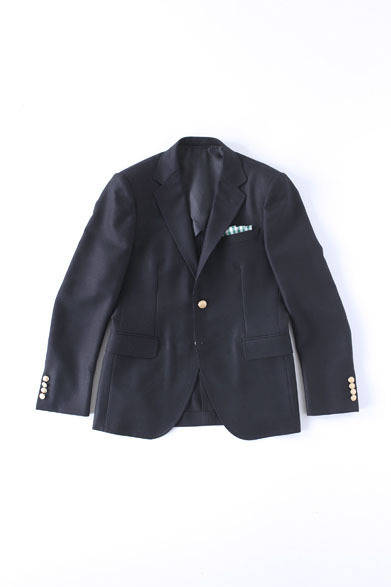 <strong>阪急MEN’S TOKYO｜5月 “ユーロ プレッピー スポーツ”</strong>　ウール、モヘヤ、シルク3種混素材のホップサックを使用。ブレザー5万8800円（ニューヨーカー バイ ケイタマルヤマ）