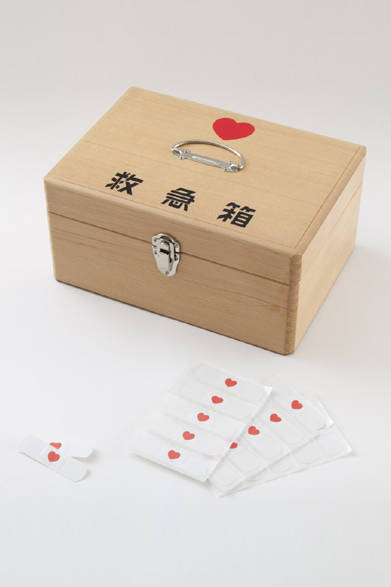 <strong>EVENT｜家族の絆を映しだす、「イエ・ラブ・ゾク」のモノプロジェクト</strong>　オリジナルプロダクト「イエ・ラブ・ゾクSOAP SET」（メーカー：岳南木工商会、浦工）