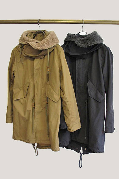 <strong>TEATRO 88｜テアトロ</strong>　2012-13秋冬コレクション　コート各6万900円