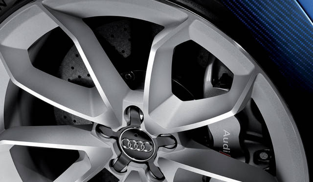 <strong>Audi RS Q3 Concept｜アウディ RS Q3コンセプト</strong>　ホイールは8.5J x 20