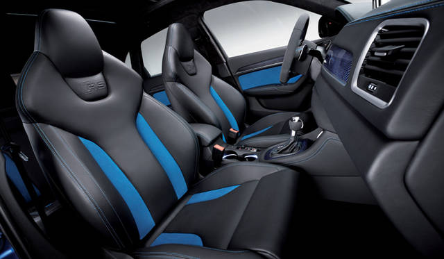 <strong>Audi RS Q3 Concept｜アウディ RS Q3コンセプト</strong>　ブラックのナッパレザーをメインにブルーのナッパレザーを組み合わせたシート