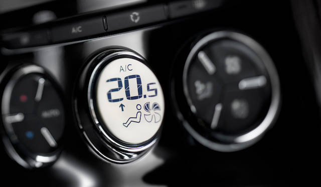 <strong>CITROEN DS3 Ultra Prestage｜シトロエン DS3 ウルトラプレステージ</strong>（本国仕様）