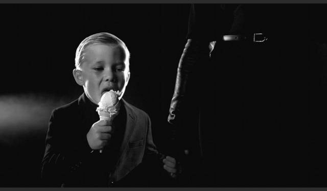 <strong>Vogue presents 『Reverse to Perfection』 a film by Francesco Carrozzini.</strong>