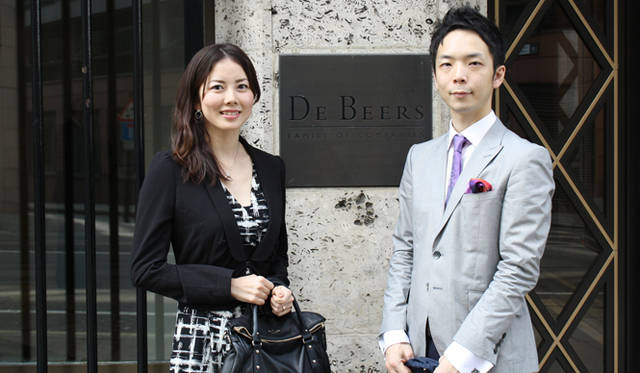 <strong>FOREVERMARK｜フォーエバーマーク</strong>　フォーエバーマーク本社に到着した山田ご夫妻