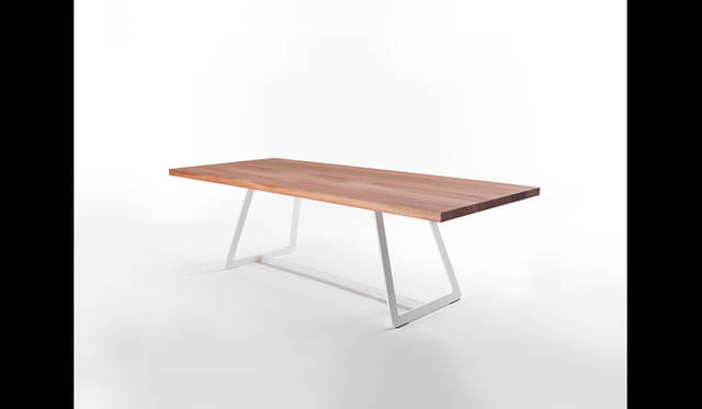 <strong>Arflex｜アルフレックス</strong>　2012 SPRING COLLECTION　「Riva1920」のテーブル「CALLE CULT（カレカルト）」 Design by Aldo Spinelli