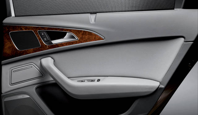 <strong>Audi A6L e-tron concept｜アウディ A6L eトロン コンセプト</strong>