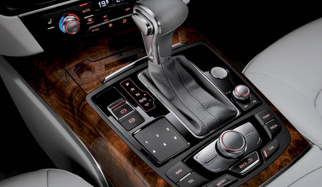 <strong>Audi A6L e-tron concept｜アウディ A6L eトロン コンセプト</strong>