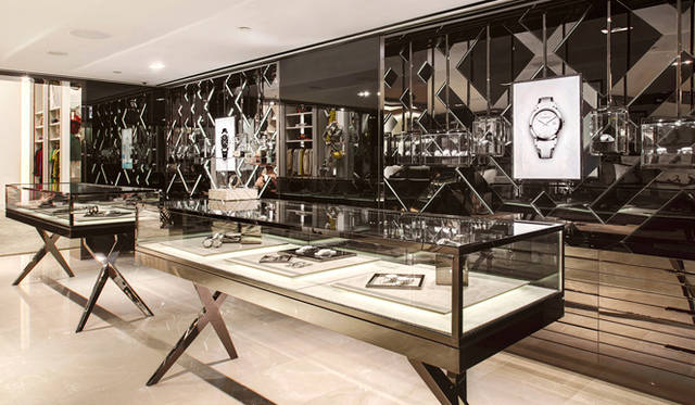 <strong>BURBERRY｜バーバリー</strong>　　BURBERRY STORE – TAIPEI ,TAIWAN