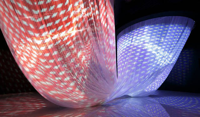 <strong>Canon｜キヤノン</strong>　ミラノサローネ2012「NEOREAL IN THE FOREST」　ミントデザインズ（ファッションデザイナー）×志村信裕（映像アーティスト）＝「Fall in Pop」