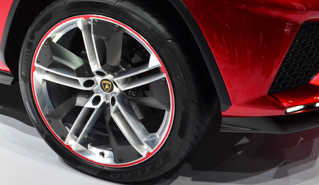 <strong>Lamborghini Urus｜ランボルギーニ ウルス</strong>