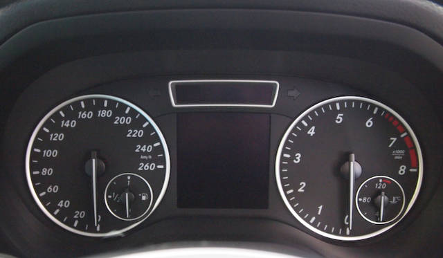 <strong>Mercedes-Benz B-Class｜メルセデス・ベンツ Bクラス</strong>