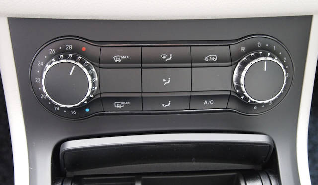 <strong>Mercedes-Benz B-Class｜メルセデス・ベンツ Bクラス</strong>