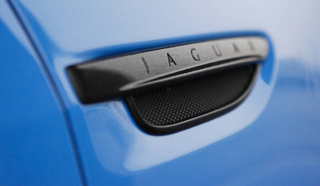 <strong>Jaguar XKR-S｜ジャガー XKR-S</strong>