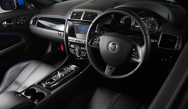 <strong>Jaguar XKR-S｜ジャガー XKR-S</strong>