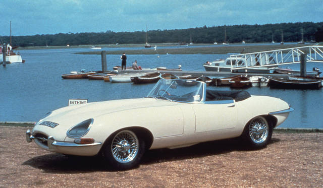 <strong>Jaguar E-Type Covertible(1961)｜ジャガー Eタイプ コンバーチブル（1961）</strong>