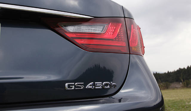<strong>LEXUS GS 450h version L｜レクサス GS450h バージョン L</strong>