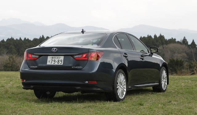 <strong>LEXUS GS 450h version L｜レクサス GS450h バージョン L</strong>