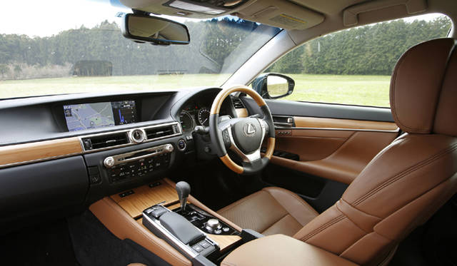 <strong>LEXUS GS 450h version L｜レクサス GS450h バージョン L</strong>