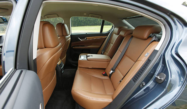 <strong>LEXUS GS 450h version L｜レクサス GS450h バージョン L</strong>