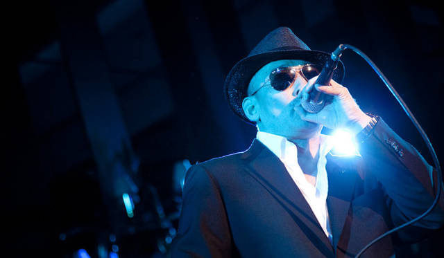 <strong>OCEANUS｜オシアナス</strong>　ご存知クレイジーケンバンドのボーカル、横山 剣！