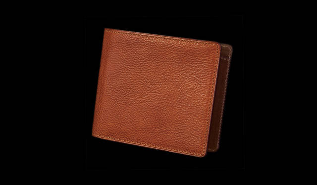 <strong>inquest｜インクエスト</strong>　W11.2×H9.5×D1.6cm。札入れ1万8900円（インクエスト／ヴィンテージ リバイバル プロダクションズ）