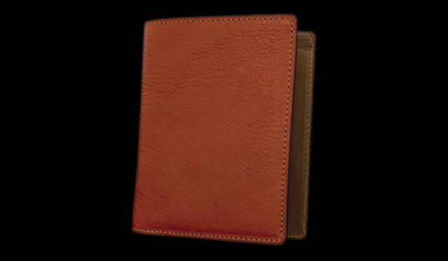 <strong>inquest｜インクエスト</strong>　W9.7×H11.7×D2cm。二つ折り財布2万7300円（インクエスト／ヴィンテージ リバイバル プロダクションズ）