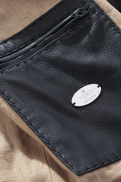 <strong>阪急MEN’S TOKYO｜5月 “サマー アトラクション”</strong>　マセラティとのコラボシルバープレートが燦然と輝く