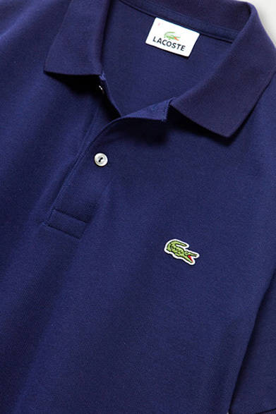 <strong>LACOSTE｜ラコステ</strong> 細身のシルエットが最大の特徴