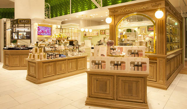 <strong>Shibuya Hikarie ShinQs｜渋谷ヒカリエ シンクス</strong>　1階　テラクオーレ