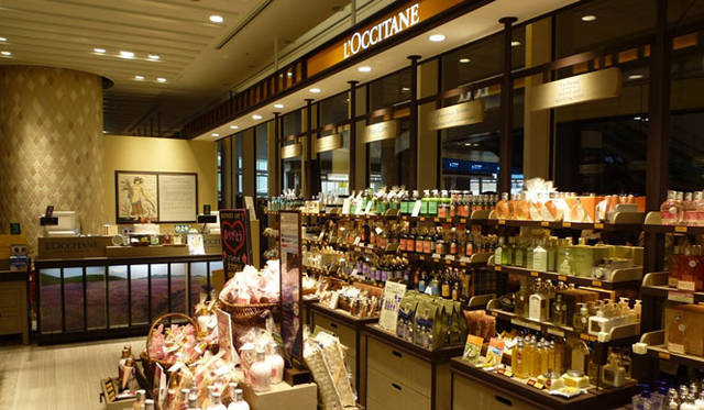 <strong>Shibuya Hikarie ShinQs｜渋谷ヒカリエ シンクス</strong>　2階　ロクシタン