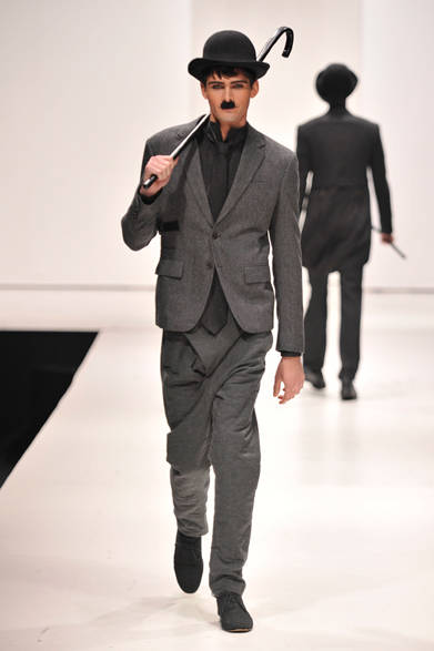 <strong>第2回メンズファッションウィーク・シンガポール（MFWS 2012）</strong>　「D.GNAK（ディ ナック）」