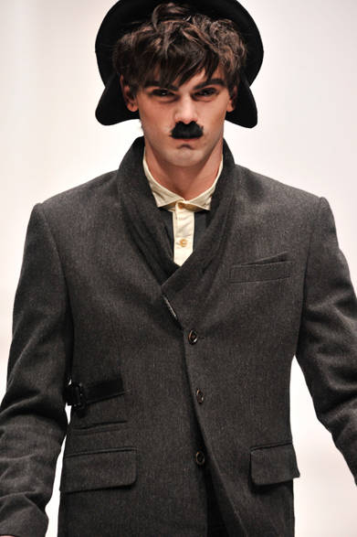 <strong>第2回メンズファッションウィーク・シンガポール（MFWS 2012）</strong>　「D.GNAK（ディ ナック）」