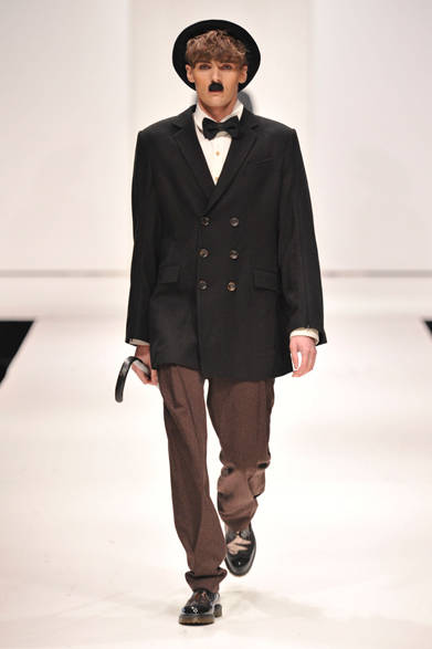 <strong>第2回メンズファッションウィーク・シンガポール（MFWS 2012）</strong>　「D.GNAK（ディ ナック）」