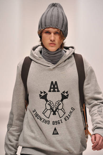 <strong>第2回メンズファッションウィーク・シンガポール（MFWS 2012）</strong>　「GENERAL IDEA（ジェネラル アイデア）」