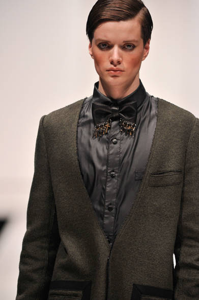 <strong>第2回メンズファッションウィーク・シンガポール（MFWS 2012）</strong>　「RESURRECTION（レザレクション）」