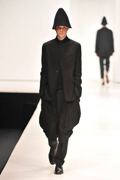 <strong>第2回メンズファッションウィーク・シンガポール（MFWS 2012）</strong>　「VANDALIST（ヴァンダリスト）」