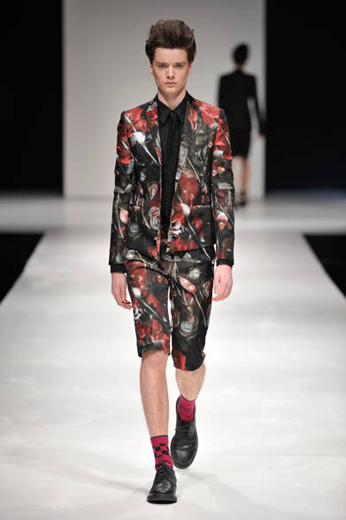 <strong>第2回メンズファッションウィーク・シンガポール（MFWS 2012）</strong>　「DIET BUTCHER SLIM SKIN（ダイエット ブッチャー スリム スキン）」