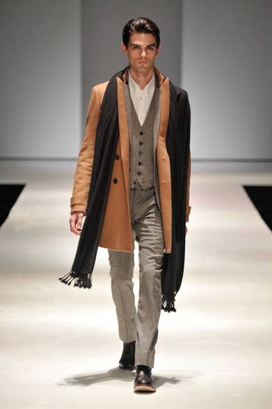 <strong>第2回メンズファッションウィーク・シンガポール（MFWS 2012）</strong>　「JUN HASHIMOTO（ジュン ハシモト）」