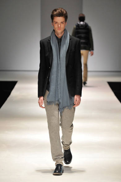 <strong>第2回メンズファッションウィーク・シンガポール（MFWS 2012）</strong>　「JUN HASHIMOTO（ジュン ハシモト）」