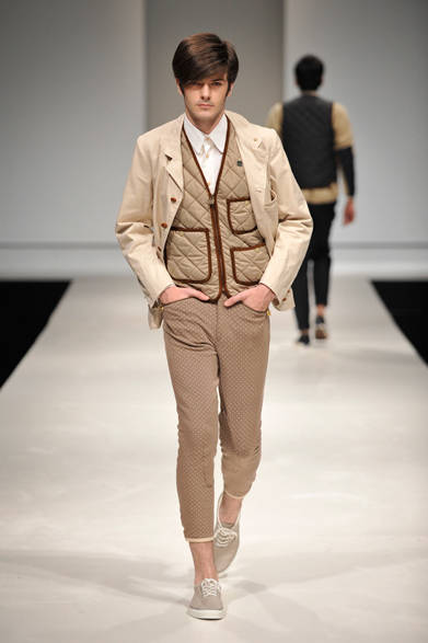 <strong>第2回メンズファッションウィーク・シンガポール（MFWS 2012）</strong>　「PASCAL DONQUINO（パスカル ドンキーノ）」