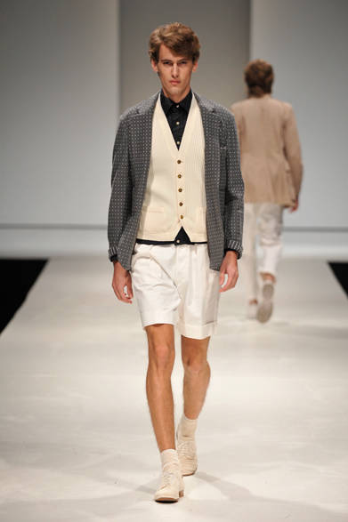 <strong>第2回メンズファッションウィーク・シンガポール（MFWS 2012）</strong>　「PASCAL DONQUINO（パスカル ドンキーノ）」