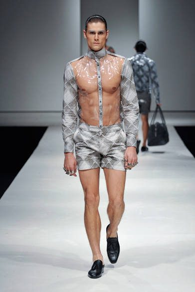 <strong>第2回メンズファッションウィーク・シンガポール（MFWS 2012）</strong>　「BODY BOUND（ボディバウンド）」