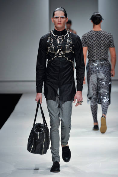 <strong>第2回メンズファッションウィーク・シンガポール（MFWS 2012）</strong>　「BODY BOUND（ボディバウンド）」