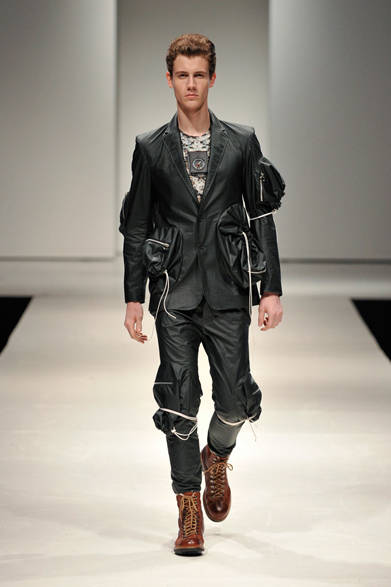 <strong>第2回メンズファッションウィーク・シンガポール（MFWS 2012）</strong>　「MATTHEW MILLER（マシュー ミラー）」