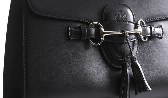 <strong>GUCCI｜グッチ</strong>　ホースビット、レザーのタッセルがアクセントに