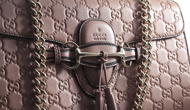 <strong>GUCCI｜グッチ</strong>　「エミリー」ショルダーバッグ（ウィンターローズ）[W30×H18×D8.5cm]　12万9150円