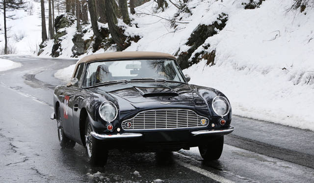 <strong>Aston Martin DB6 Volante （1965）｜アストン・マーティン DB6 ヴォランテ （1965）</strong>